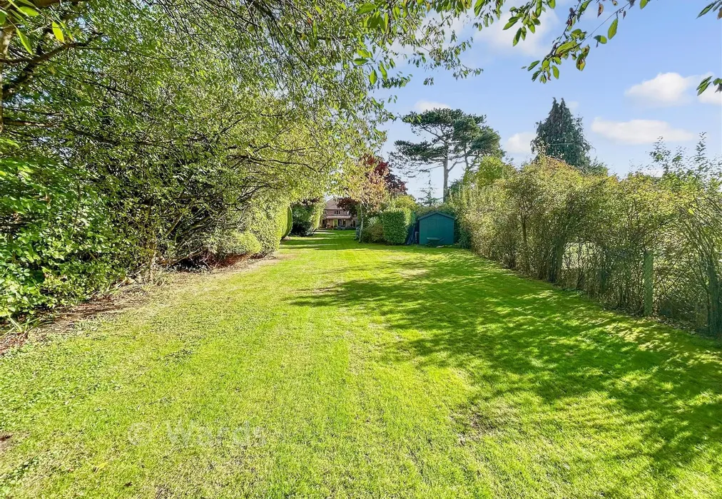 Rear Garden - The Street, Hartlip, Sittingbourne, Kent - Wards of Kent