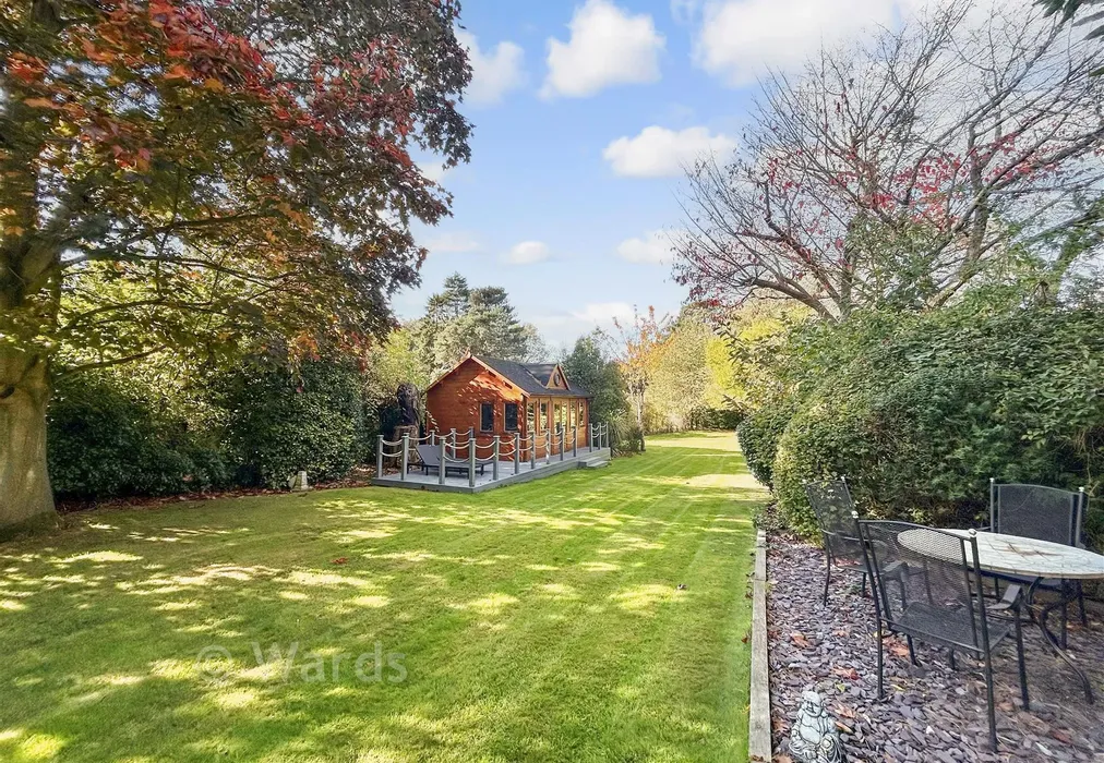Rear Garden - The Street, Hartlip, Sittingbourne, Kent - Wards of Kent