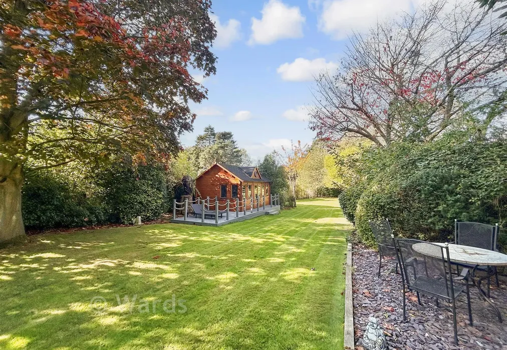 Rear Garden - The Street, Hartlip, Sittingbourne, Kent - Wards of Kent