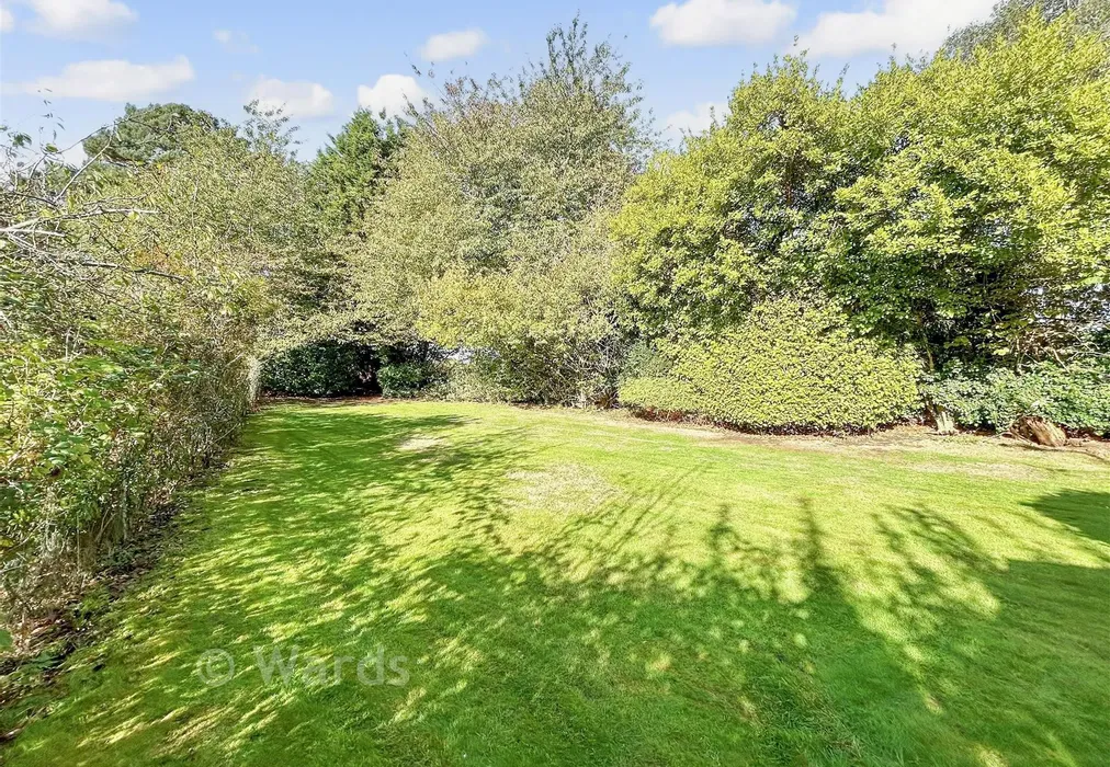 Rear Garden - The Street, Hartlip, Sittingbourne, Kent - Wards of Kent