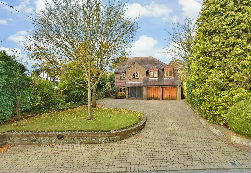 Driveway - The Street, Hartlip, Sittingbourne, Kent - Wards of Kent