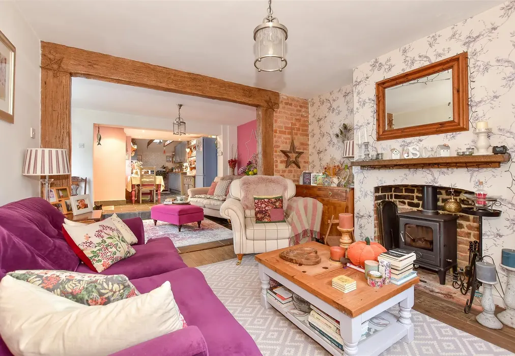 Lounge - The Street, Boughton-Under-Blean, Faversham, Kent - Wards of Kent