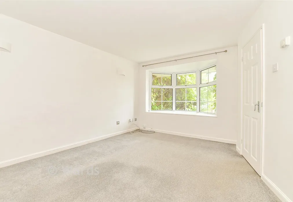 Lounge - Treetops, Tonbridge, Kent - Wards of Kent