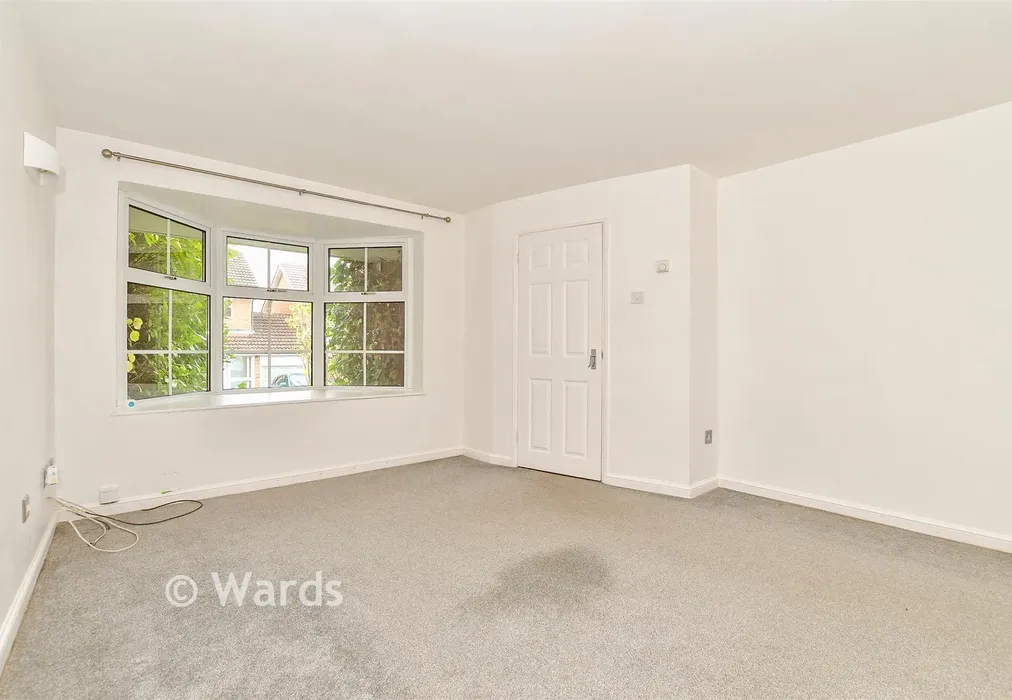 Lounge - Treetops, Tonbridge, Kent - Wards of Kent