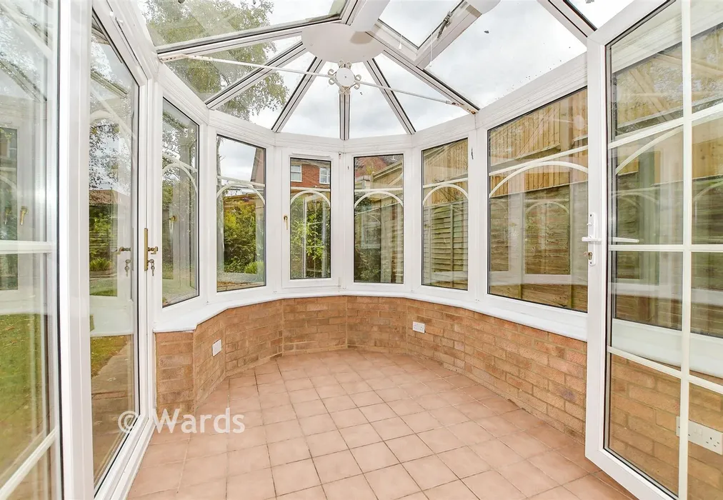 Conservatory - Treetops, Tonbridge, Kent - Wards of Kent