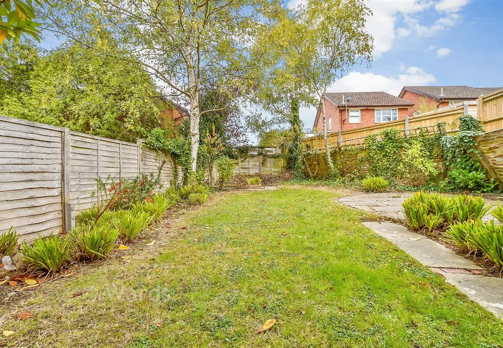Rear Garden - Treetops, Tonbridge, Kent - Wards of Kent