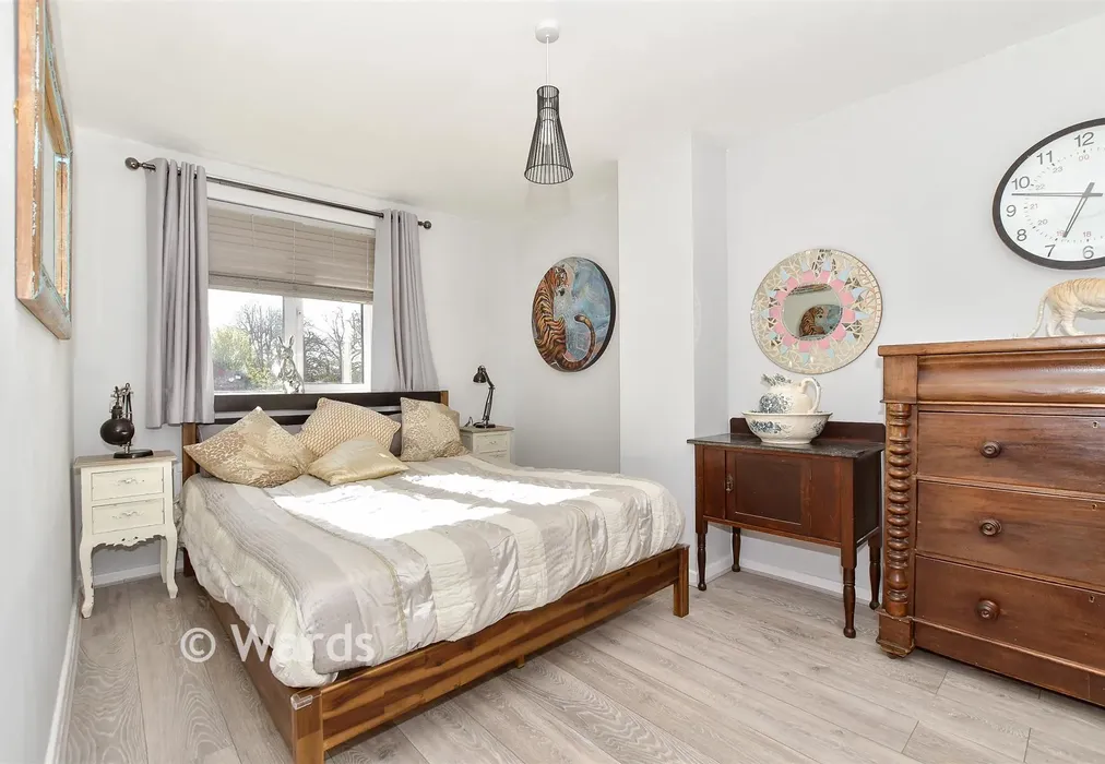 Bedroom 1 - Rectory Way, Kennington, Ashford, Kent - Wards of Kent