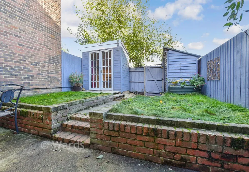 Rear Garden - Rectory Way, Kennington, Ashford, Kent - Wards of Kent