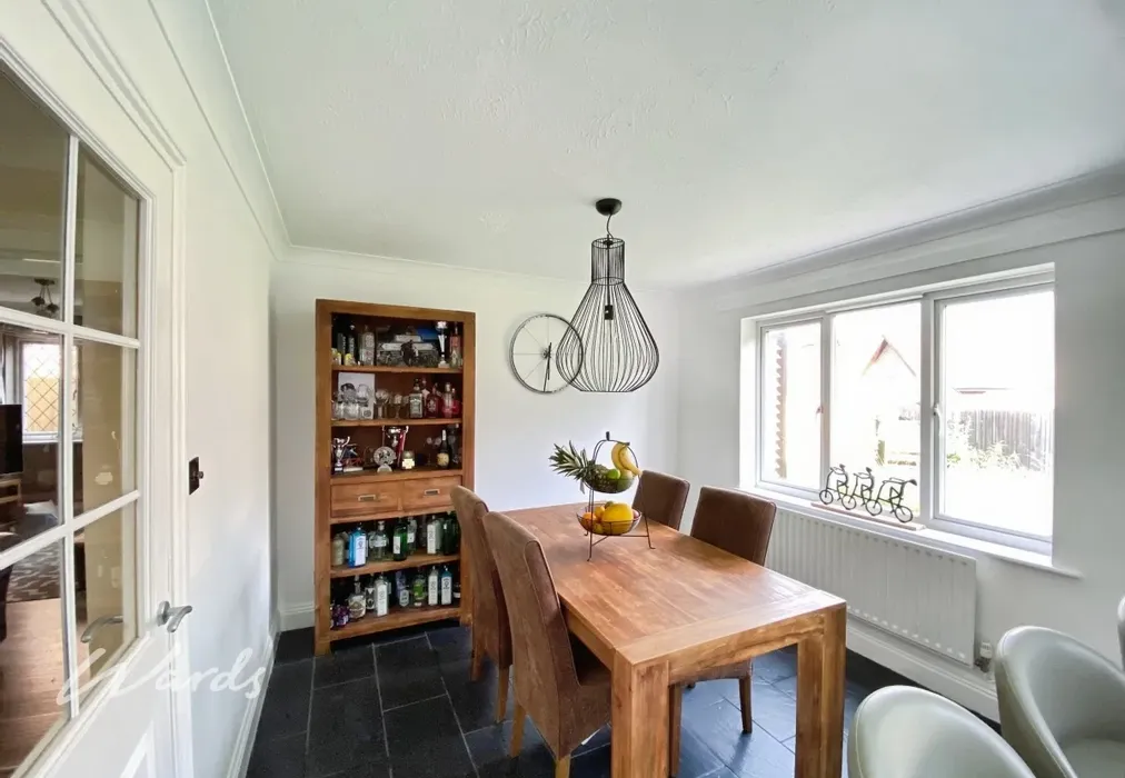 2e112cd3-IMG_1583 - Kings Chase Willesborough TN24 - Wards of Kent