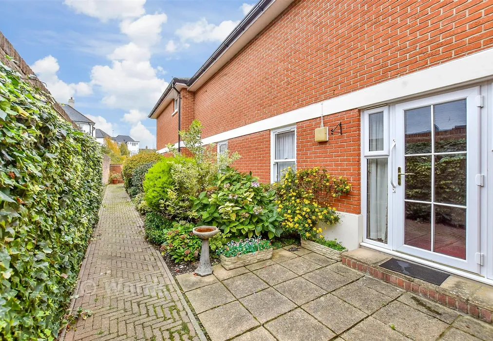 Communal Gardens - Stour Street, Canterbury, Kent - Wards of Kent