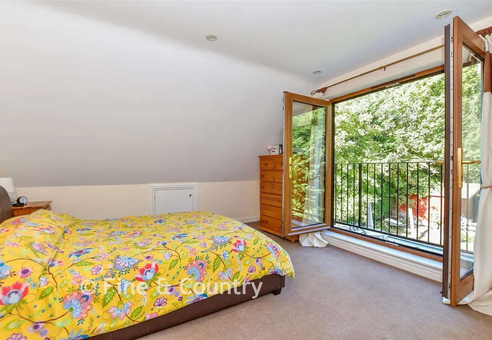 Internal Lifestyle Photograph - Cuckoo Lane, Tonbridge, Kent - Wards of Kent