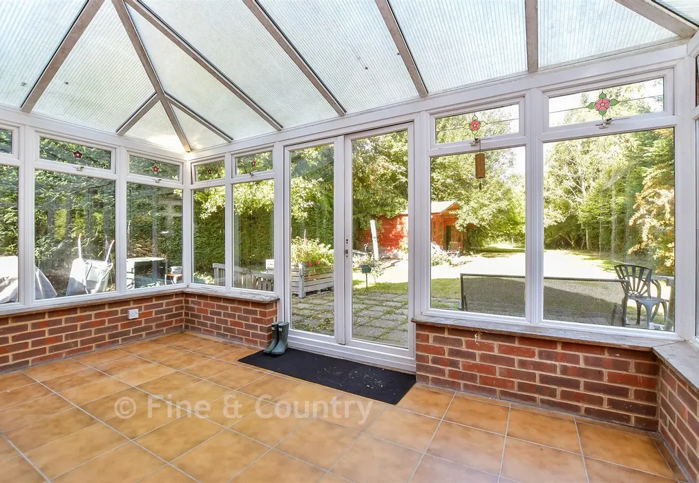 Conservatory - Cuckoo Lane, Tonbridge, Kent - Wards of Kent