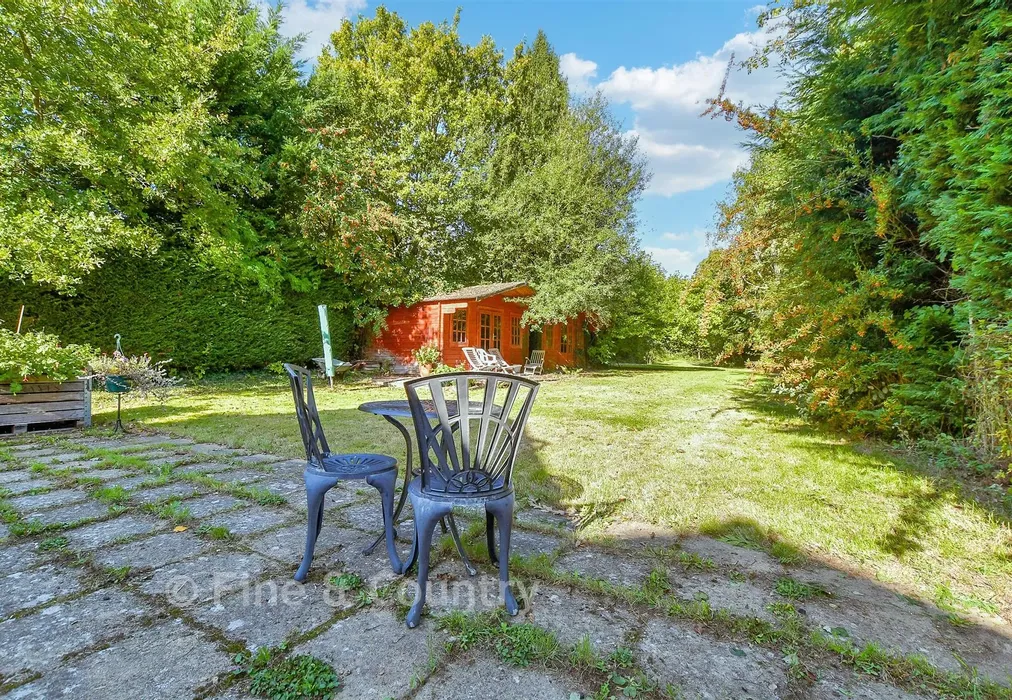 Patio / Decking - Cuckoo Lane, Tonbridge, Kent - Wards of Kent