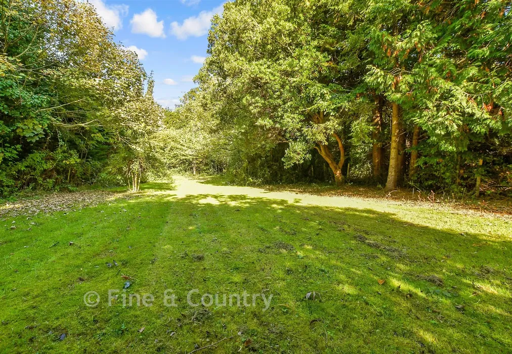 Rear Garden - Cuckoo Lane, Tonbridge, Kent - Wards of Kent