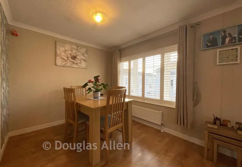 Dining Area - Elm Way, Hayes Country Park, Battlesbridge, Wickford, Essex - Wards of Kent