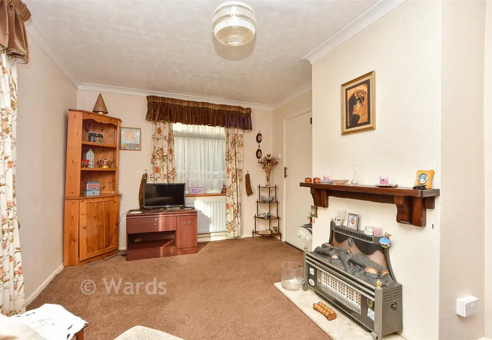 Lounge - Goudhurst Road, Twydall, Gillingham, Kent - Wards of Kent