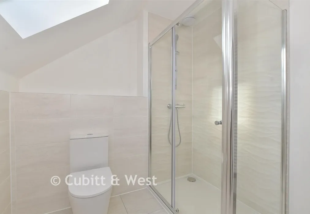 En-Suite Shower Room - Seedlings Drive, Pearmain Place, Crowborough, East Sussex - Wards of Kent