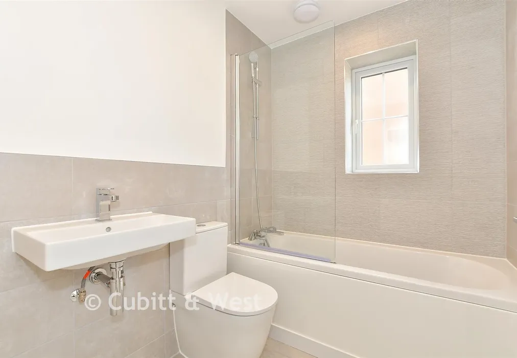 Bathroom - Seedlings Drive, Pearmain Place, Crowborough, East Sussex - Wards of Kent