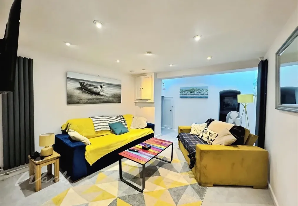 Paragon lounge use - Paragon Street Ramsgate CT11 - Wards of Kent