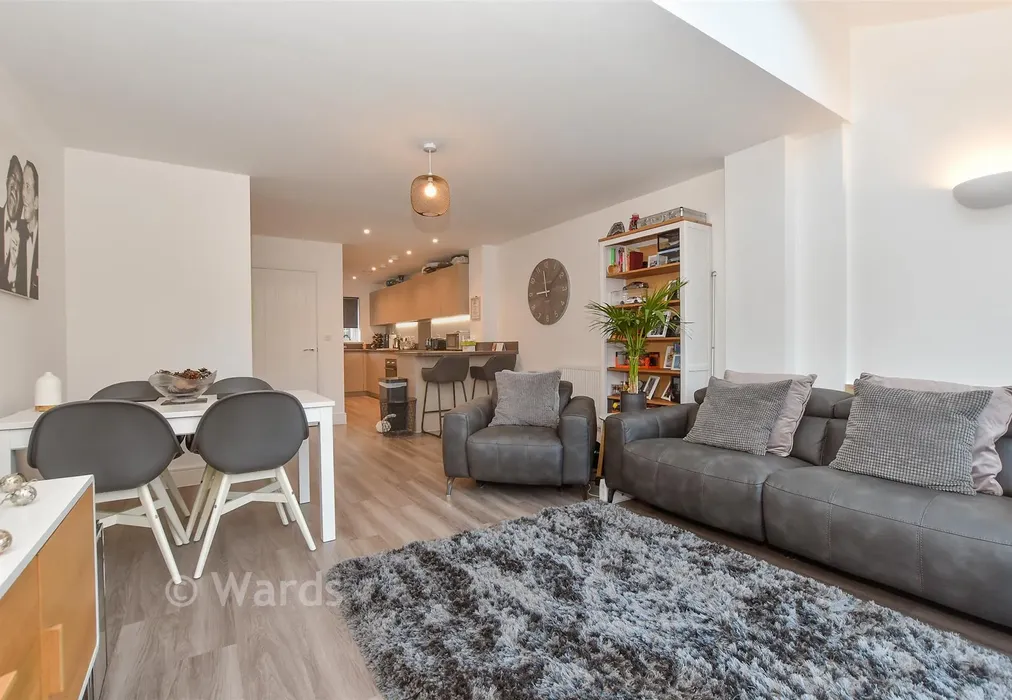 Lounge/Kitchen - The Glebe, Yalding, Maidstone, Kent - Wards of Kent