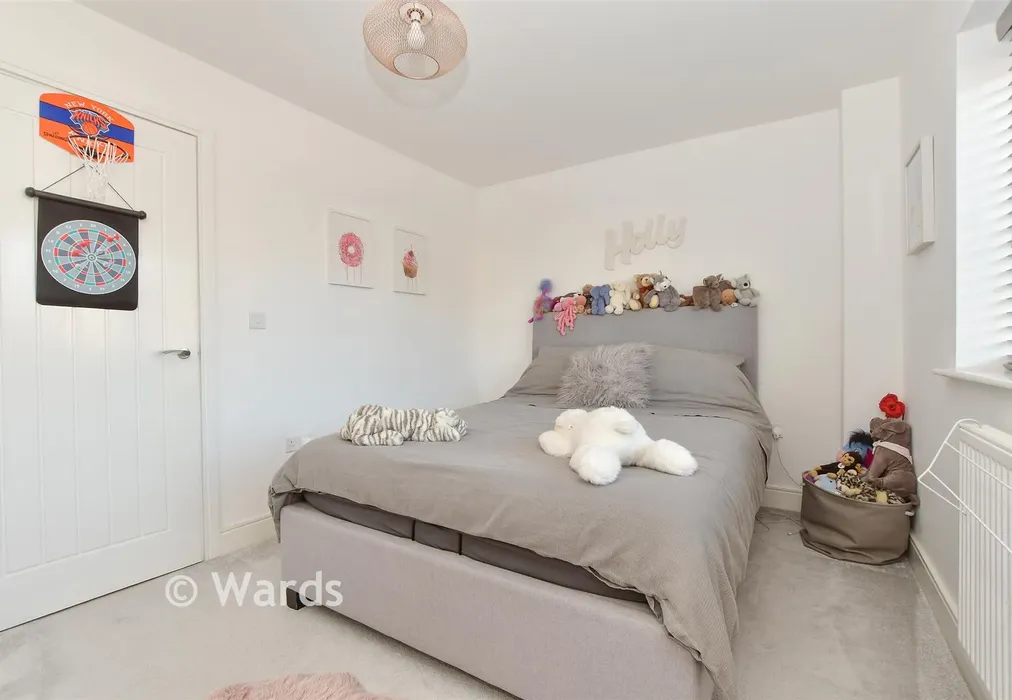 Bedroom 2 - The Glebe, Yalding, Maidstone, Kent - Wards of Kent