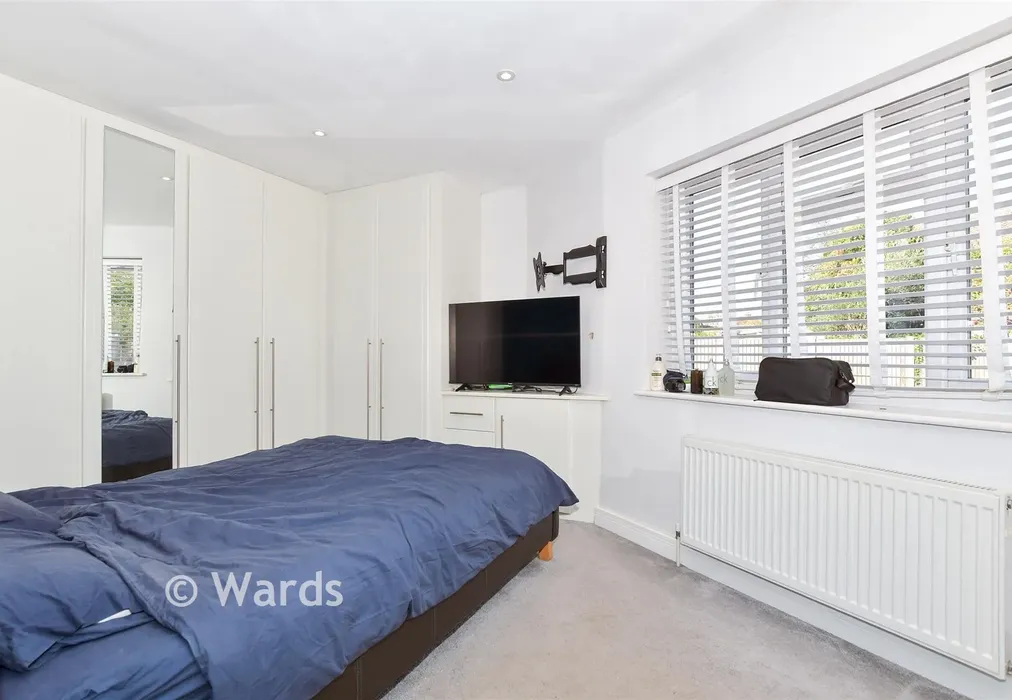 Bedroom 1 - Spruce Close, Larkfield, Aylesford, Kent - Wards of Kent