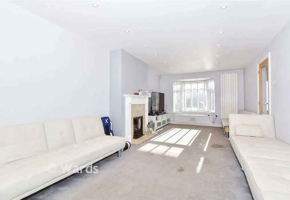 Lounge - Spruce Close, Larkfield, Aylesford, Kent - Wards of Kent