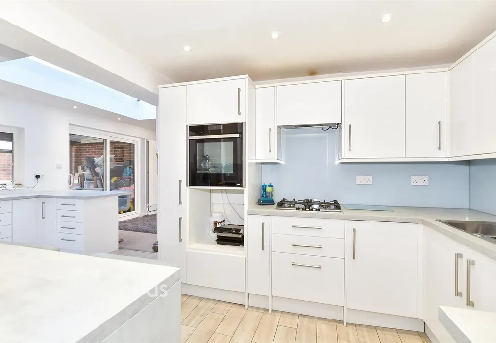 Kitchen/Breakfast Area - Spruce Close, Larkfield, Aylesford, Kent - Wards of Kent
