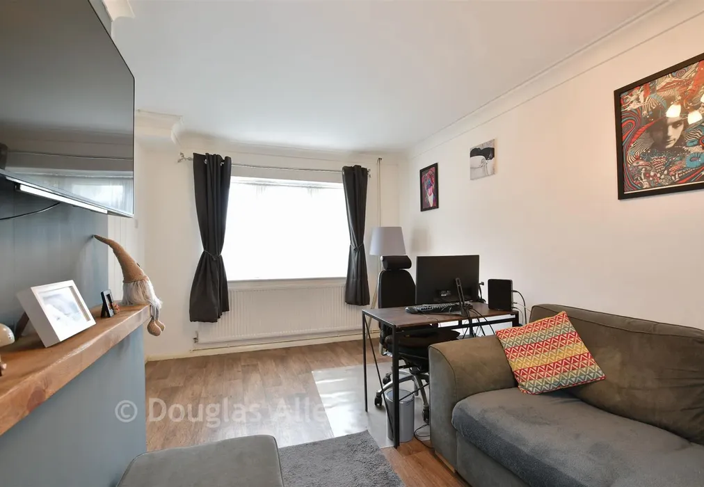 Lounge - Appletree Way, Wickford, Essex - Wards of Kent