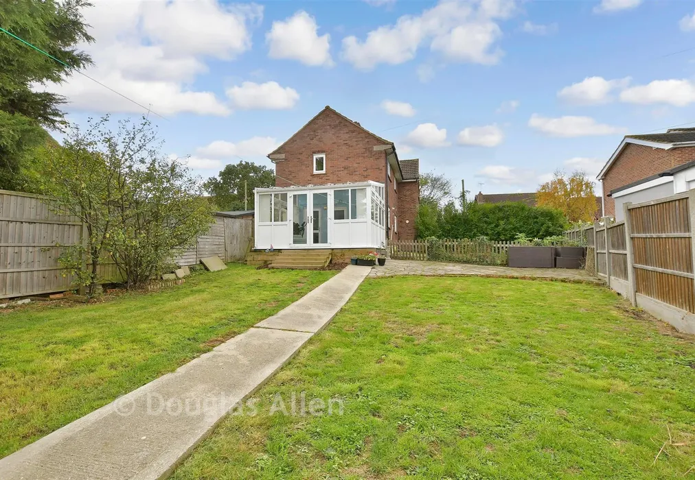 Rear Garden - Appletree Way, Wickford, Essex - Wards of Kent