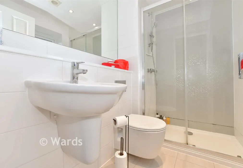 En-Suite Shower Room - Broke Wood Way, Maidstone, Kent - Wards of Kent