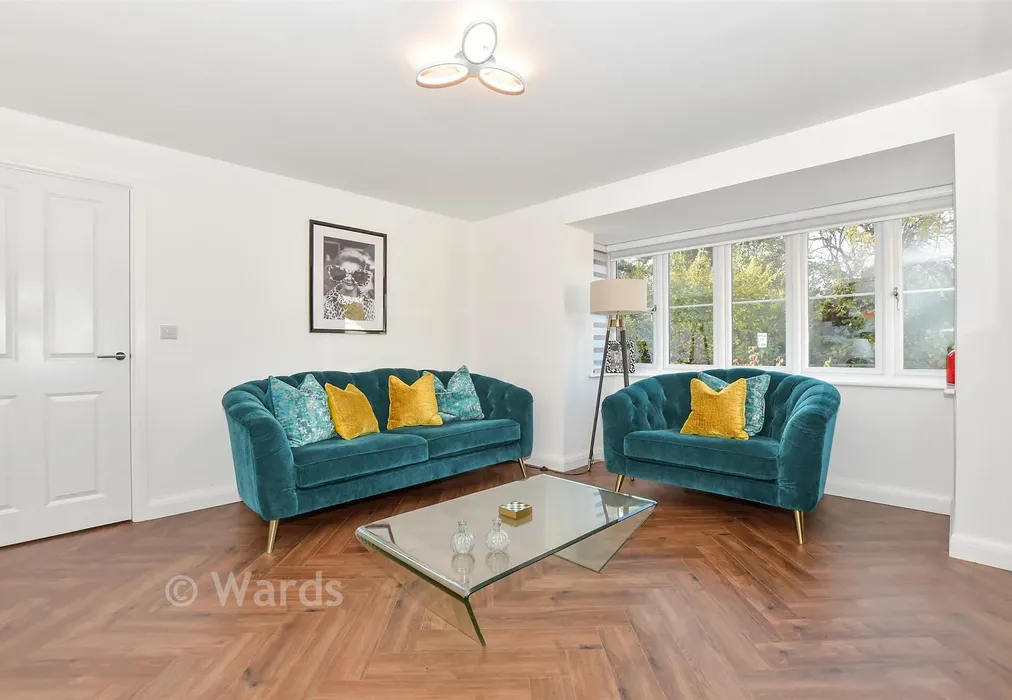 Lounge - Broke Wood Way, Maidstone, Kent - Wards of Kent