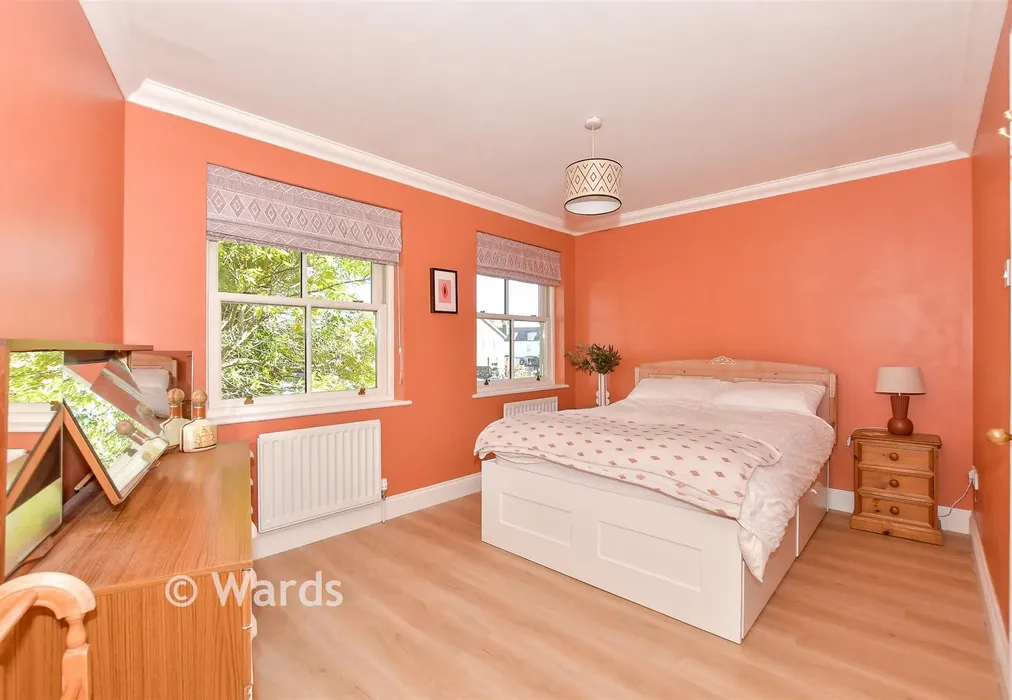 Bedroom 1 - Canterbury Road, Whitstable, Kent - Wards of Kent