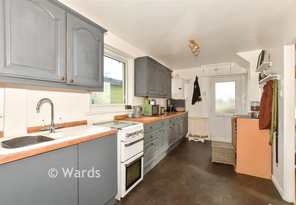 Kitchen - Kings Road, Canterbury, Kent - Wards of Kent
