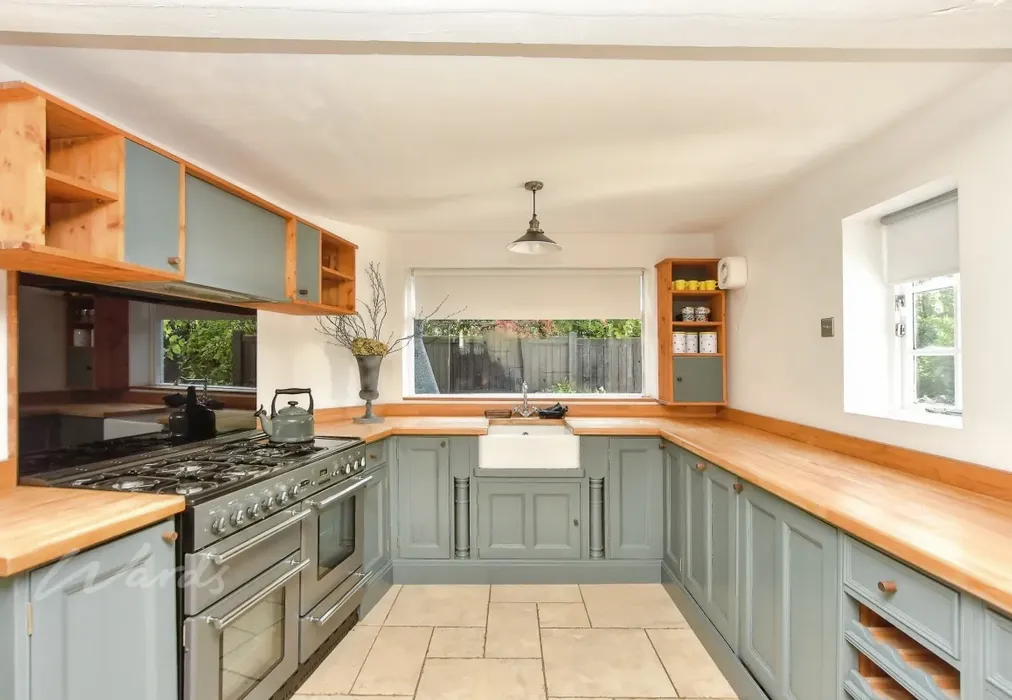 westeria kitchen - The Street Hartlip ME9 - Wards of Kent