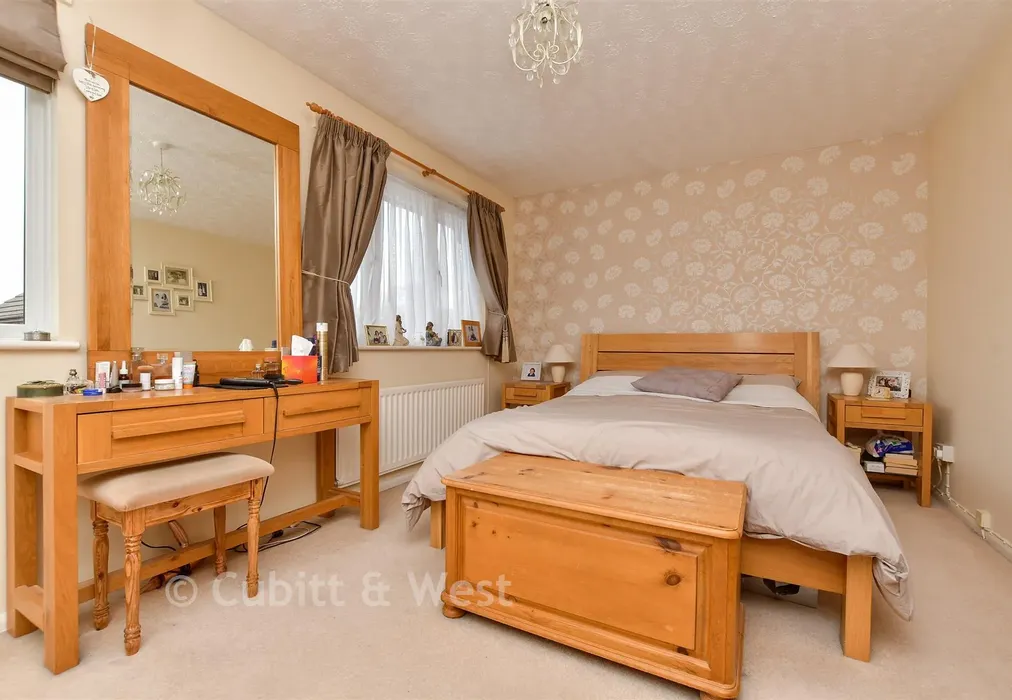 Bedroom 1 - Crocus Close, Croydon, Surrey - Wards of Kent
