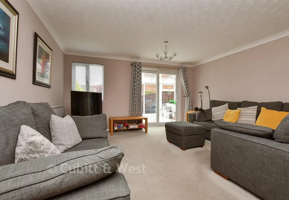 Living Room - Crocus Close, Croydon, Surrey - Wards of Kent
