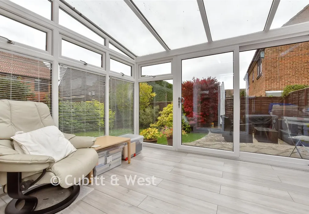 Conservatory - Crocus Close, Croydon, Surrey - Wards of Kent
