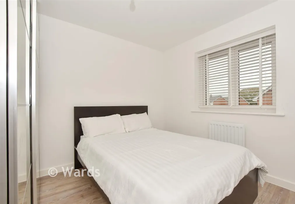 Bedroom 2 - Swift Avenue, Finberry, Ashford, Kent - Wards of Kent