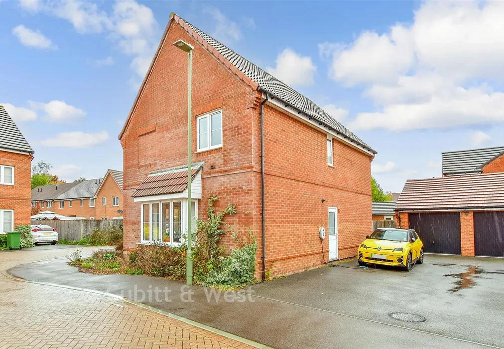 External Lifestyle Photograph - Utah Close, Fareham, Hampshire - Wards of Kent