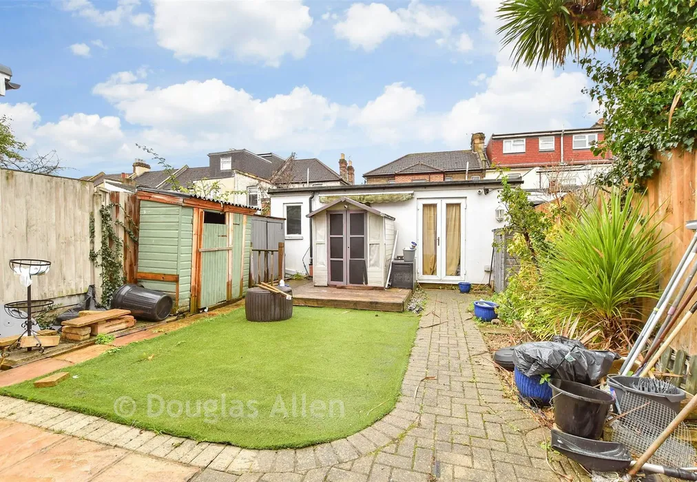 Rear Garden - Richmond Road, Ilford, Essex - Wards of Kent