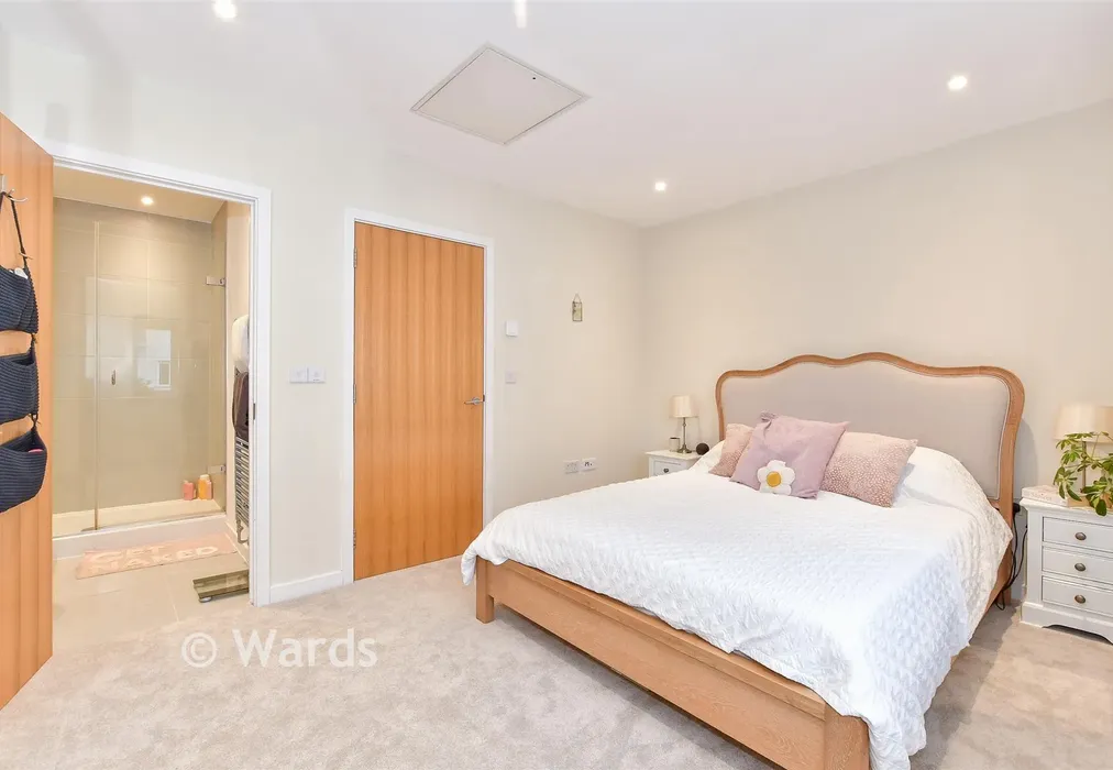 Bedroom 1 - Westwood Drive, Canterbury, Kent - Wards of Kent