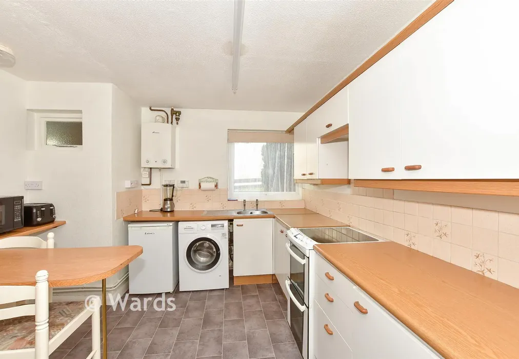 Kitchen - Otham Close, Canterbury, Kent - Wards of Kent