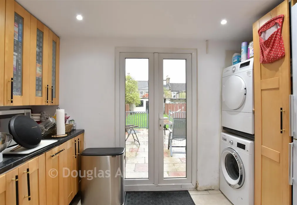 Utility Room - Colchester Road, Leyton - Wards of Kent