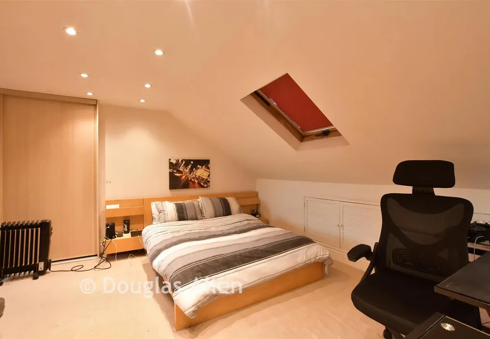 Bedroom 1 - Colchester Road, Leyton - Wards of Kent