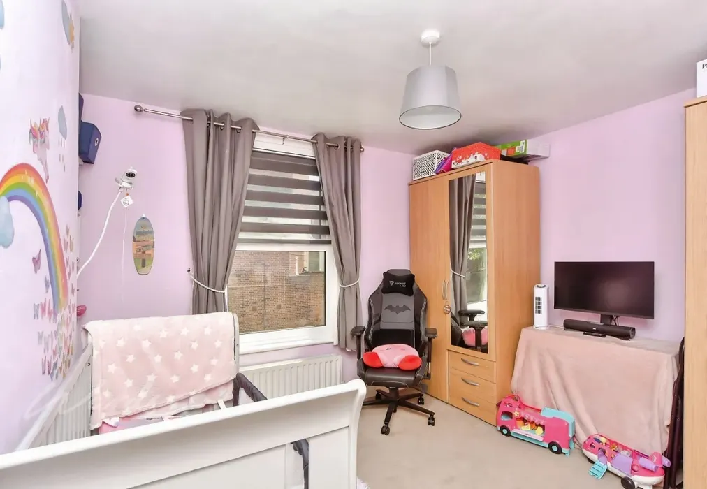 saxton bedroom 2 - Saxton Street Gillingham ME7 - Wards of Kent