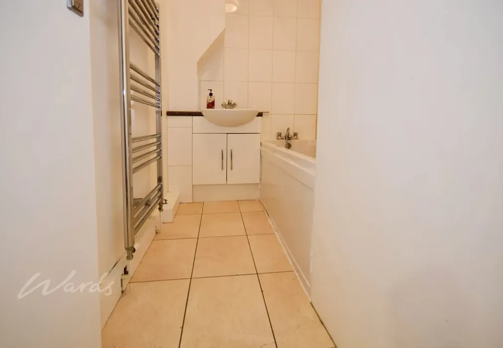 manor bathroom - Manor Street Gillingham ME7 - Wards of Kent