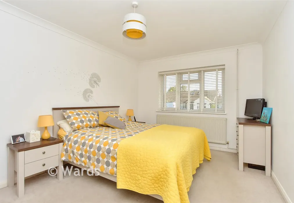 Bedroom 1 - St. Margaret's Drive, Wigmore, Gillingham, Kent - Wards of Kent