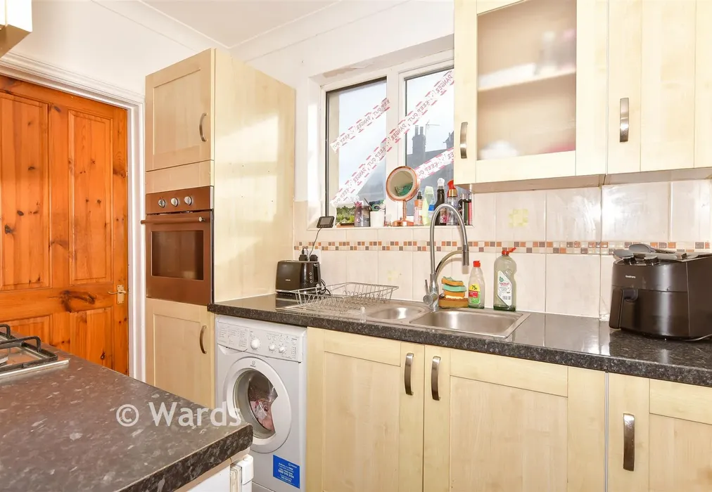Kitchen - Clarence Road, Chatham, Kent - Wards of Kent