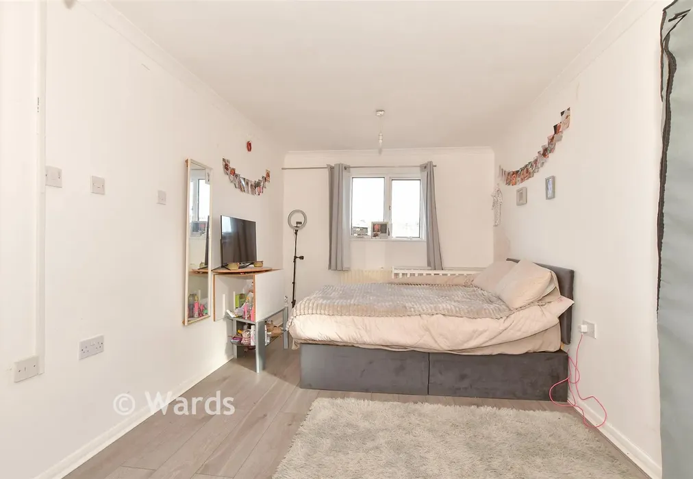 Bedroom - Clarence Road, Chatham, Kent - Wards of Kent